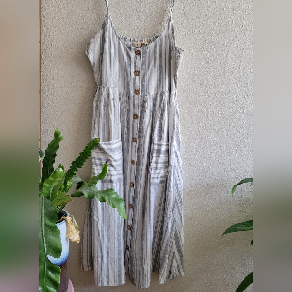 Roxy White and Gray Buttoned Maxi Sundress